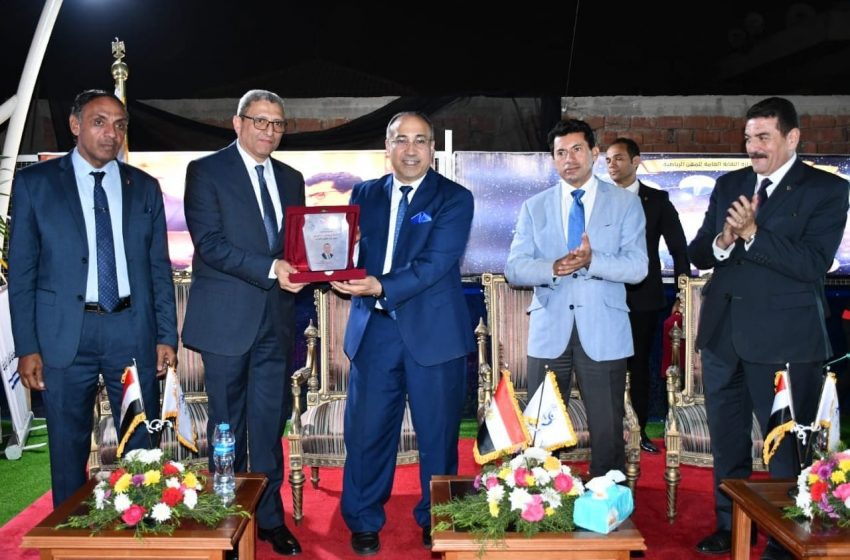  وزيرالشباب و الرياضة “يهنئ ” نقابة المهن الرياضية بافتتاح المقر الجديد