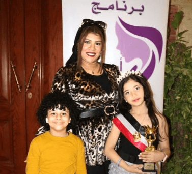  “دينا محمود” مصممة ازياء من طراز خاص .. وتقدم مفاجأة فى مسابقة ملكة الموضة للاطفال