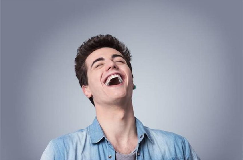  الضحك وحل أزمات القلب