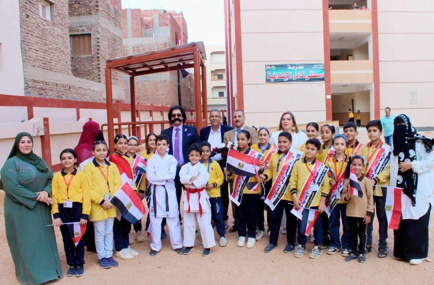  لقاء حب ومودة بين ”  منصور و رانيا “و طلاب مدرسة مصطفى كامل الابتدائية بأبو كبير