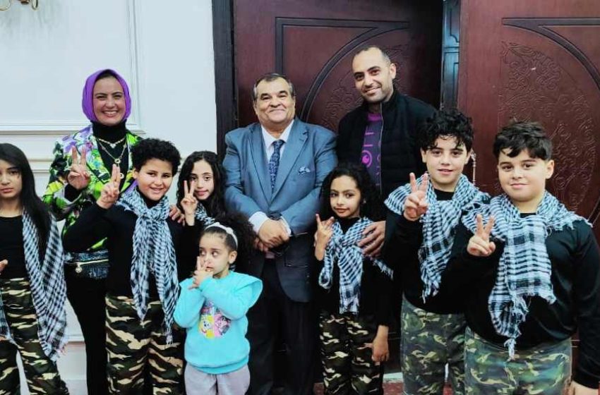  مصممة أزياء التراث الاسكندرانية “سماح خير الدين ” تلفت الأنظار بزى تراثي لأطفال فلسطين فى مهرجان نجوم الصحافة والاعلام