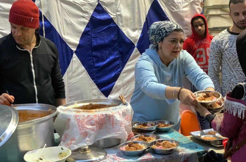  مائدة الرحمن لجمعية نور الامل بالدقى تقدم 500 وجبة طازجة يوميا لاهالى الدقى  