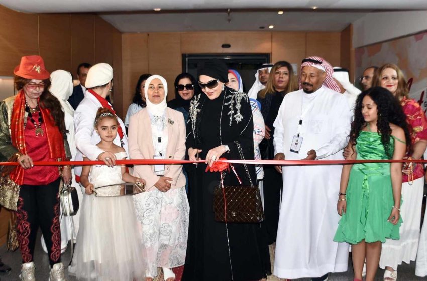  الشيخة ” نوال الحمود الصباح”  تفتتح الملتقى الدولي الفني التاسع بقاعة الأهرام للفنون بالقاهرة