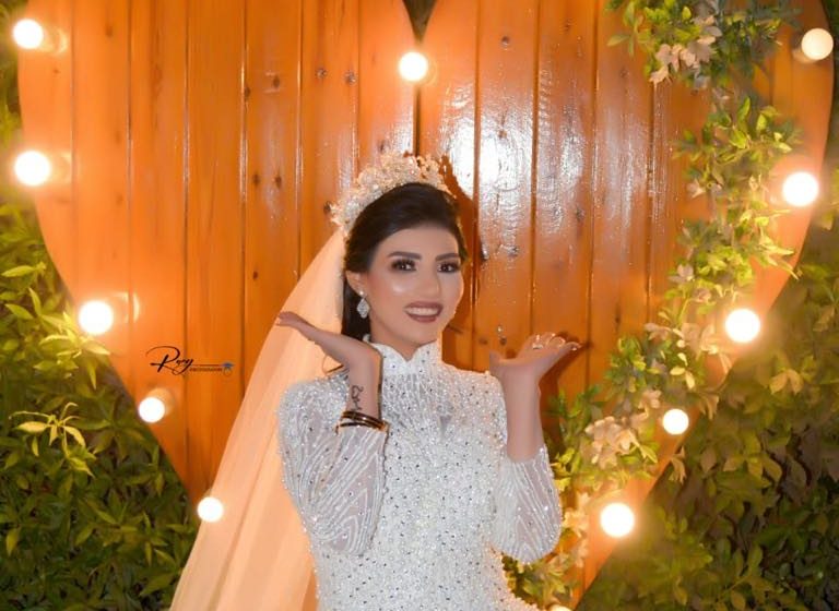  الإعلامية”  شيماء الصاوي ” تفاجىء أصدقائها بصور حفل زفافها بالمواقع الصحفية